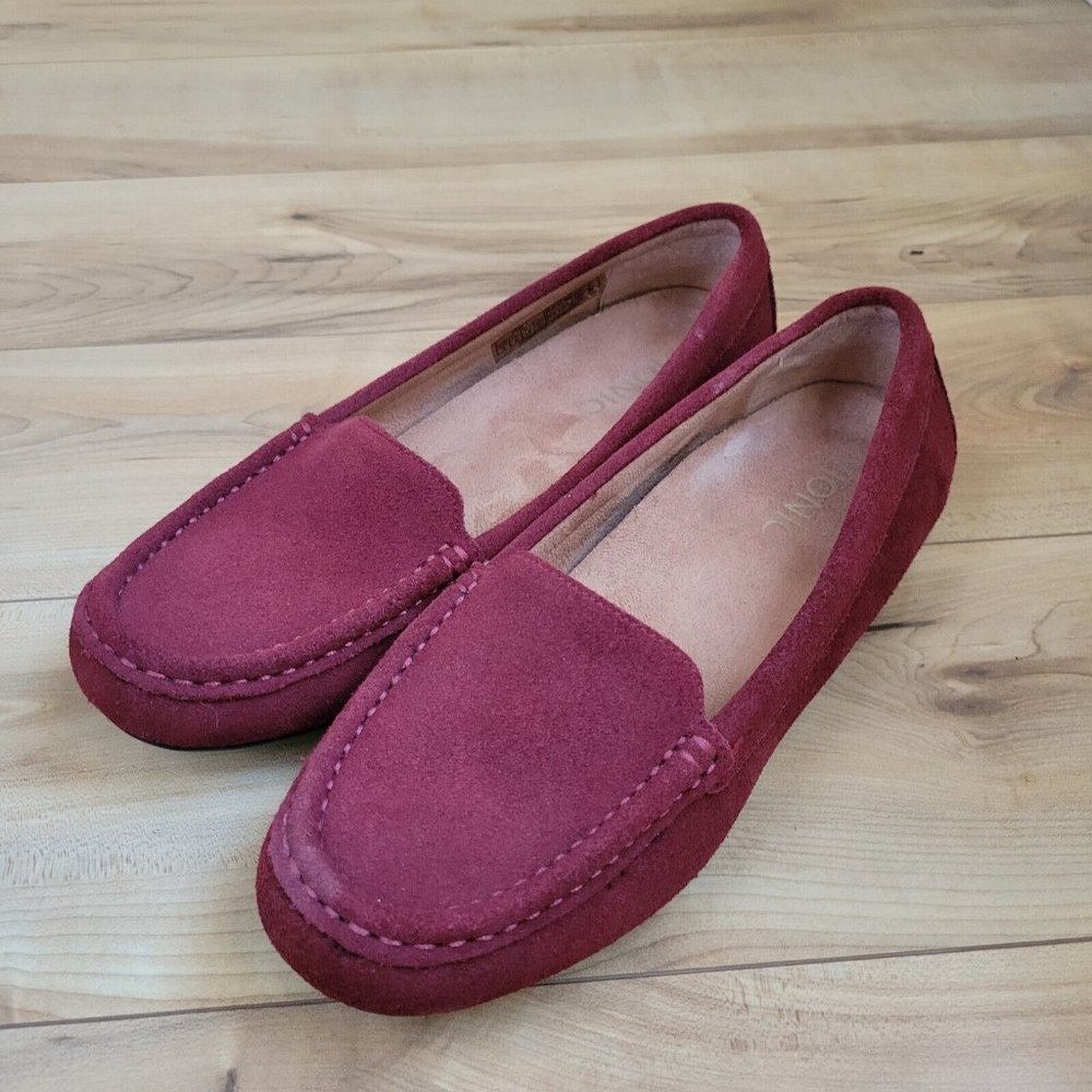 Vionic Womens Debbie Suede Moccasins Burgundy Red Slip On Loafers Size 7